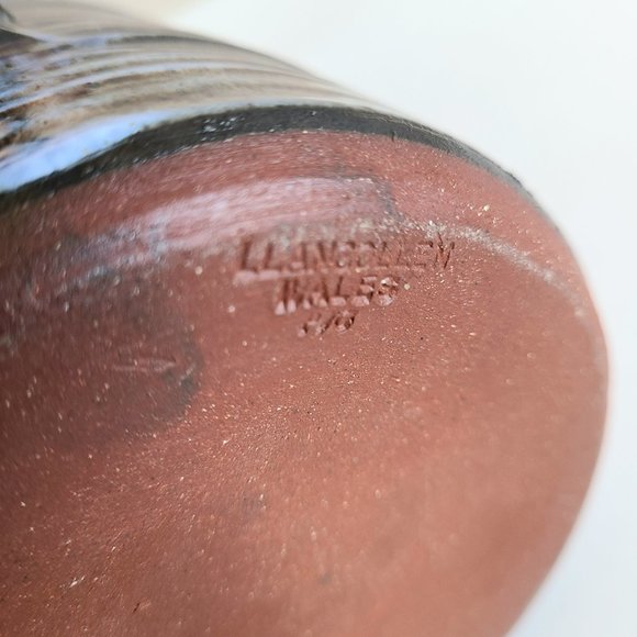 Llangollen Wales blue ceramic pitcher/vase. - Picture 7 of 7